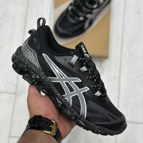 حذاء ASICS اسواد مع أبيض